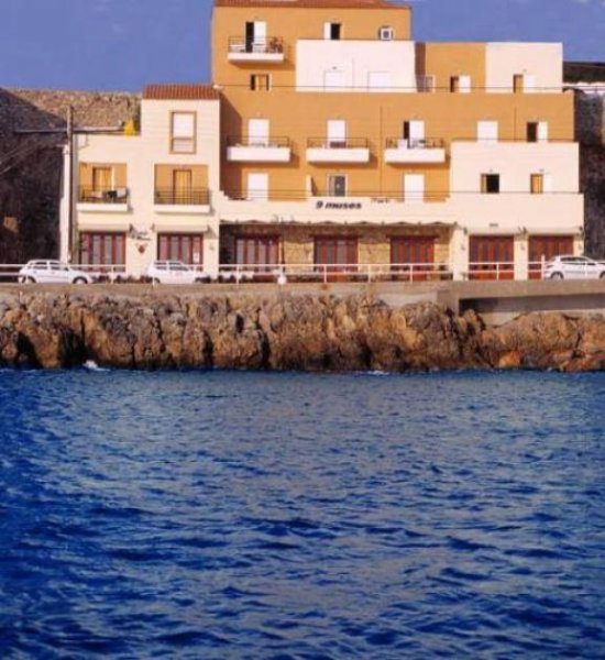 Agios Nikolaos Kreta, Agios Nikolaos: Touristische Apartments direkt am Meer und an der Strandpromenade von Agios Nikolaos Gewerbe kaufen